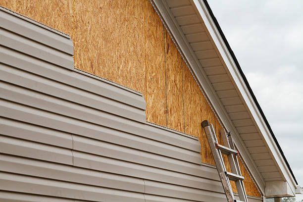 24/7 Emergency Vinyl Siding experts in Northford, CT